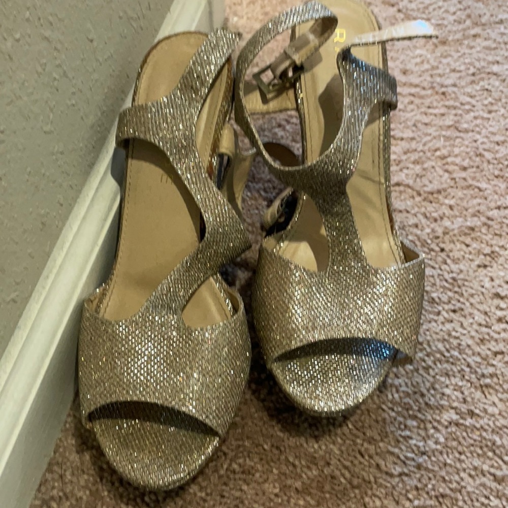 Gold Wedges